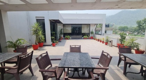 Lemon Park Hotel image 13