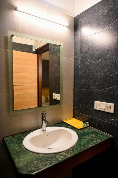 Lemon Park Hotel image 28