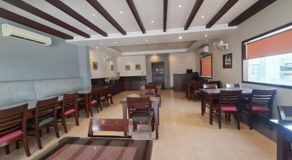 Lemon Park Hotel