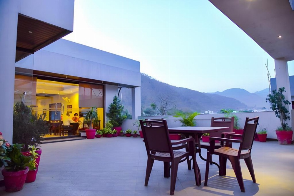 Lemon Park Hotel