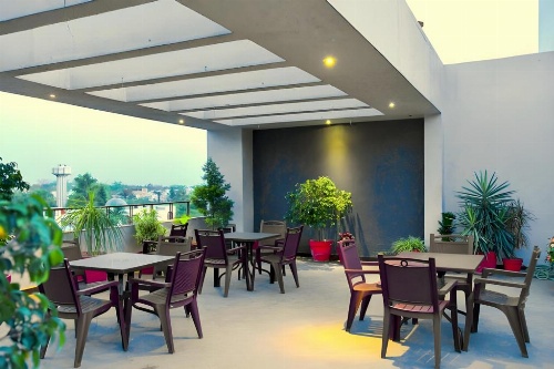 Lemon Park Hotel image 7